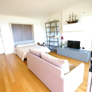  Apartment Loft Bayview
